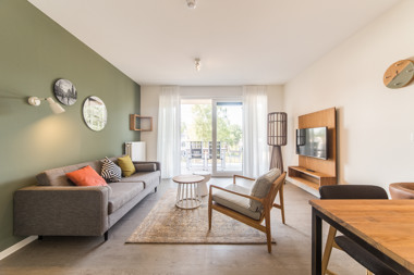 Dormio_Resort_Maastricht_Zilversmid_Apartment_Comfort_Living_Room_001.jpg