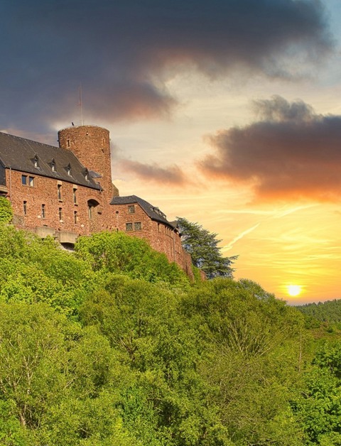 Découvrez la petite ville de Heimbach
lors de votre séjour dans la région de l’Eifel