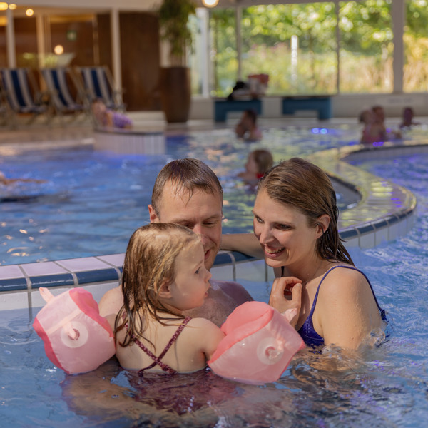 Facility swimming pool at Summio Parc Heihaas