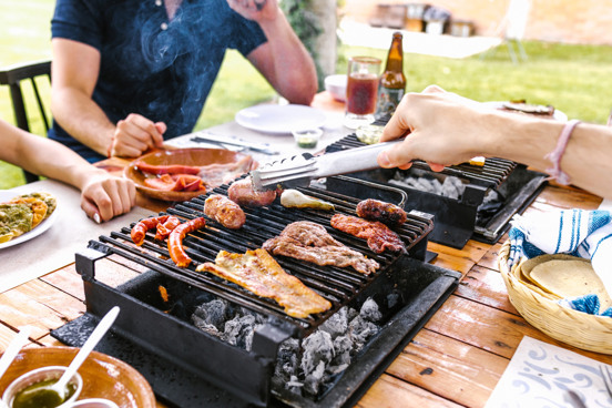 Gourmetten of barbecueën bij je eigen woning op Summio Vakantiepark Het Drentse Wold