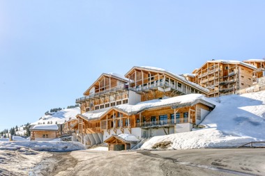 Dormio_Resort_Les_Portes_Du_Grand_Massif_Flaine_Resort_Exterior_Winter_001.jpg