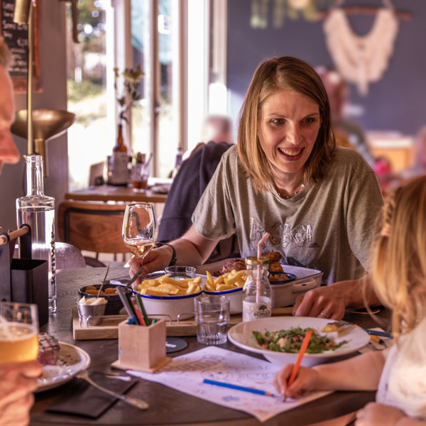 Openingstijden en reserveren