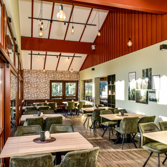 Genießen Sie das Restaurant im Summio Eifelpark Kronenburger See