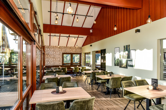Genieten in het restaurant van Summio Eifelpark Kronenburger See