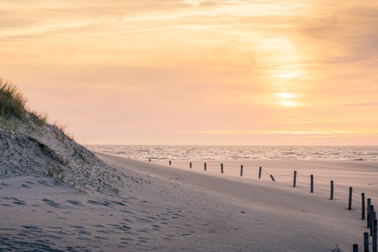 Mooi zandstrand in het Westland