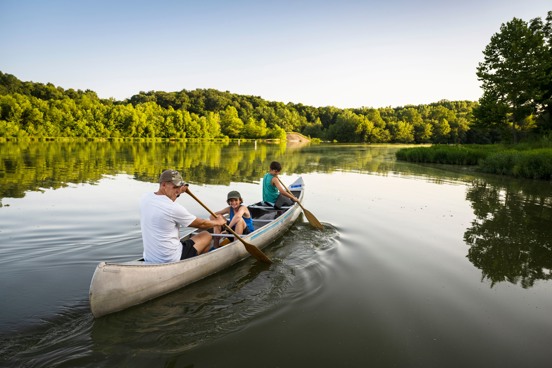 Kayak pendant votre séjour avec une réduction pour les lève-tôt dans une grande destination de vacances