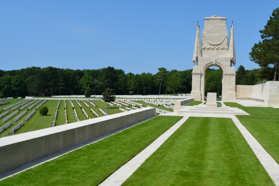 Visiter le cimetière militaire d’Étaples