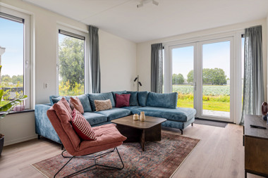 Dormio_Water_Resort_Medemblik_Koggehuys_Living_Room_002.jpg
