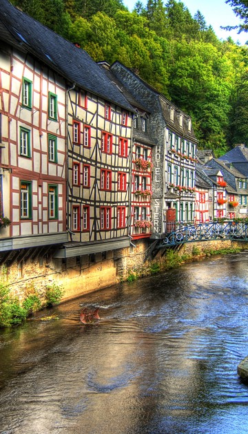 Vivez un splendide séjour à 
proximité de la charmante ville de Montjoie