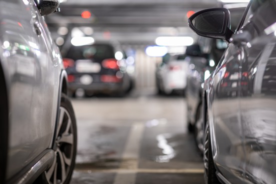 Garez votre voiture dans le parking couvert
