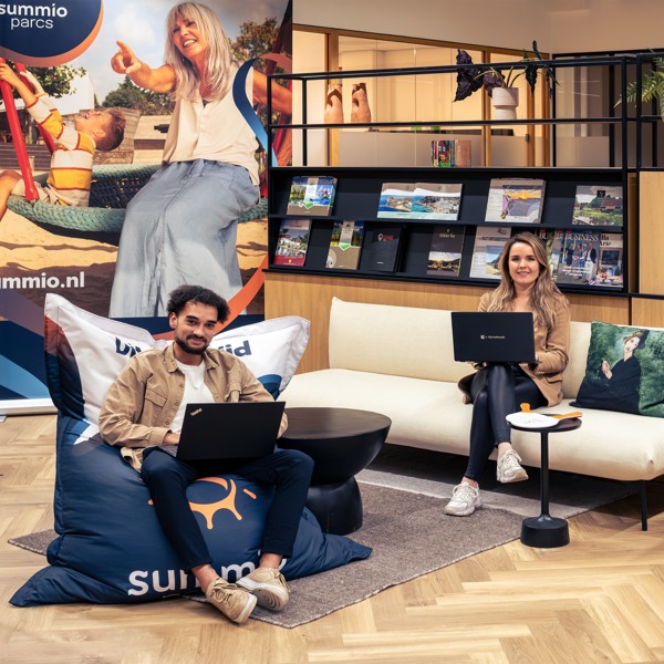 Werken op het hoofdkantoor van Summio Parcs