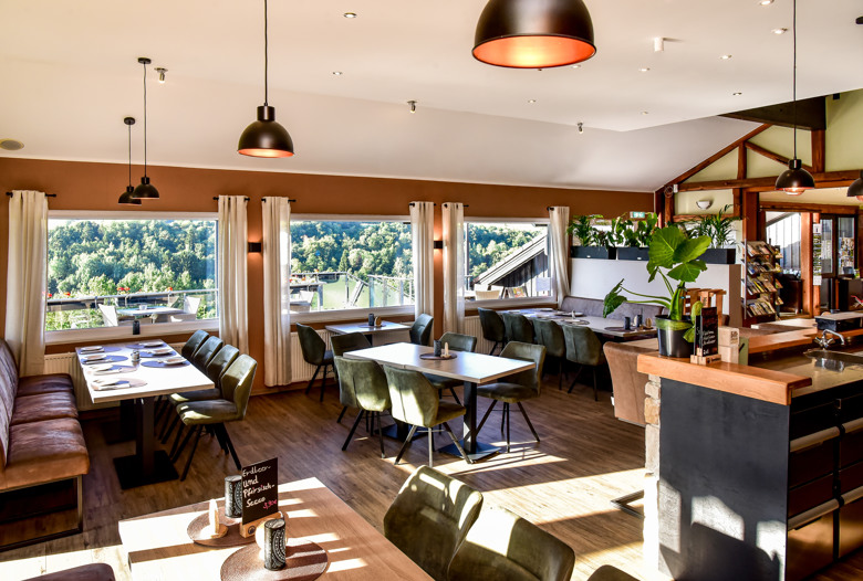 Summio_Eifelpark_Kronenburger_See_Faciliteiten_Restaurant_002.jpg