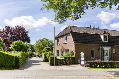 Summio_Bungalowpark_De_Riethorst_Familiehuis_10_Exterieur_001.jpg