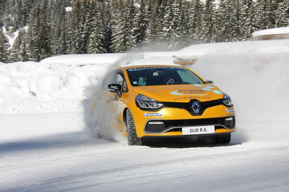 Apprendre à conduire sur la neige