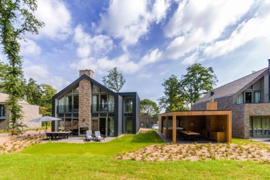 Dormio_Resort_Maastricht_Mastervilla_Hertogenvilla_Wellness_Garden_003.jpg