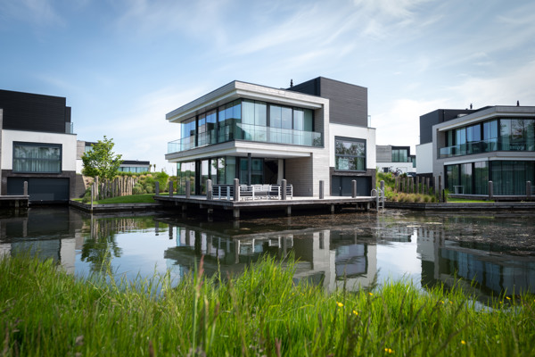 Séjournez dans une villa de vacances au bord de l’eau en Zélande