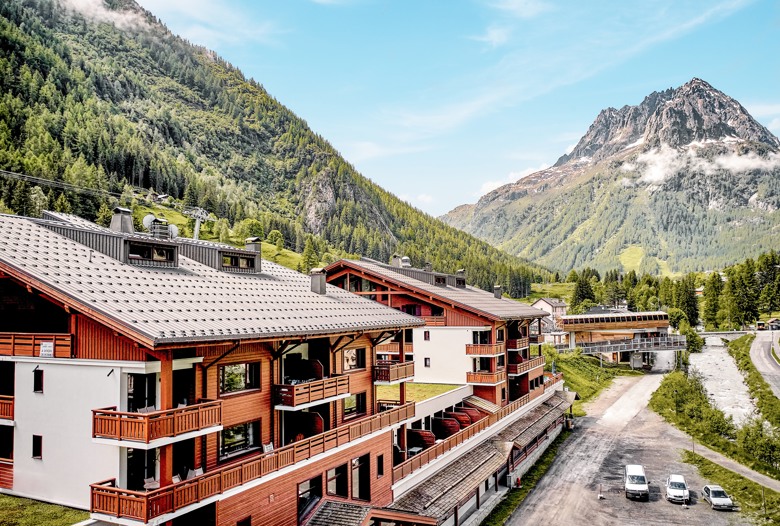 Dormio_Resort_Les_Portes_Du_Mont_Blanc_Vallorcine_Resort_Exterior_Summer_041.jpg