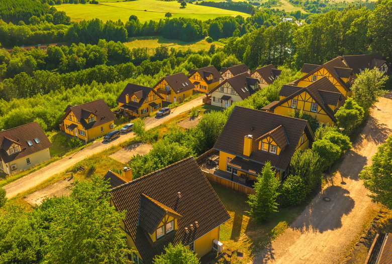 Summio_Eifelpark_Kronenburger_See_Overzicht_Drone_023.jpg