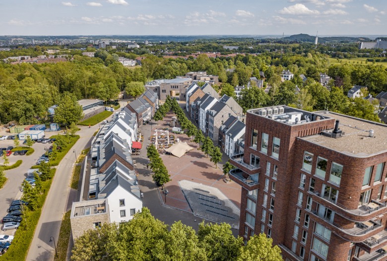 Dormio_Resort_Maastricht_Summer_Drone_Overview_010.jpg