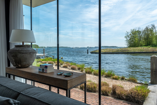 Een vakantiehuis aan het water in Nederland