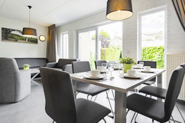 Summio_Bungalowpark_De_Riethorst_Jansberg_6_Eetgedeelte_001.jpg