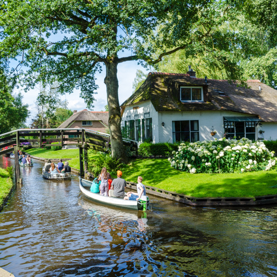 Bezoek Giethoorn: "Nederlands Venetië"