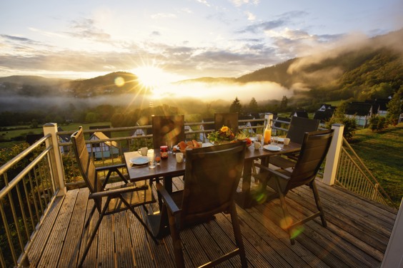 Uitzicht vanaf Villa Obersee op Dormio Resort Eifeler Tor