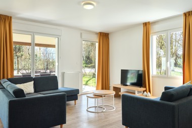 Dormio_Resort_Berck-Sur-Mer_Villa_Durance_Living_Room_001.jpg