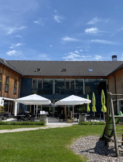 Genießen Sie köstliche saisonale Produkte 
im Restaurant Obertraun