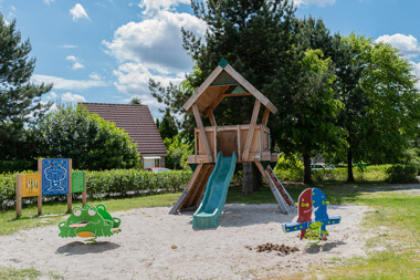 Summio_Vakantiepark_Emslandermeer_Speelplaats_Buiten_001.jpg