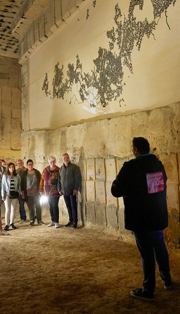 Duik ondergronds in het
grotten- en gangenstelsel