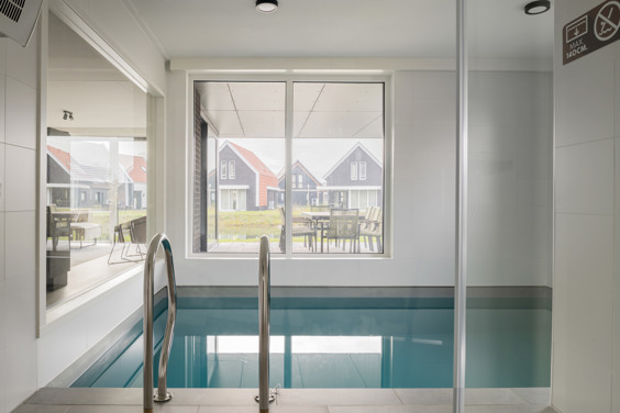 Eigen inpandige zwembad in Zeeland