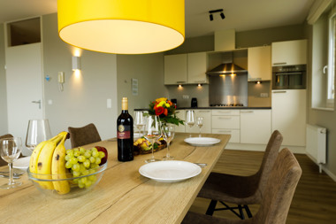 Dormio_Resort_Eifeler_Tor_Apartment_Fleesensee_Dining_area_Kitchen_005.jpg