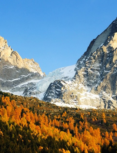 El destino definitivo para unas vacaciones activas de otoño en las montañas