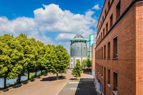 Bezoek het Bonnefantenmuseum en andere bezienswaardigheden in Maastricht
