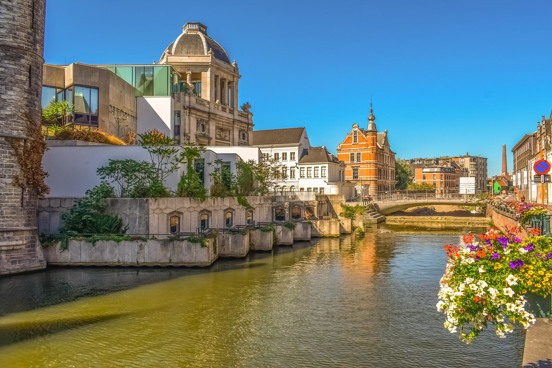 Visitez la ville bourguignonne de Gand en Belgique pendant vos vacances en Flandre orientale.