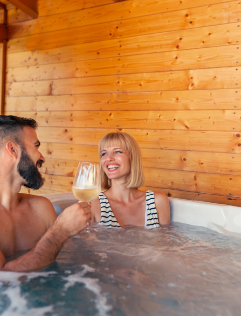 Ontspan in een vakantiehuis met jacuzzi of bubbelbad in Nieuwvliet-Bad