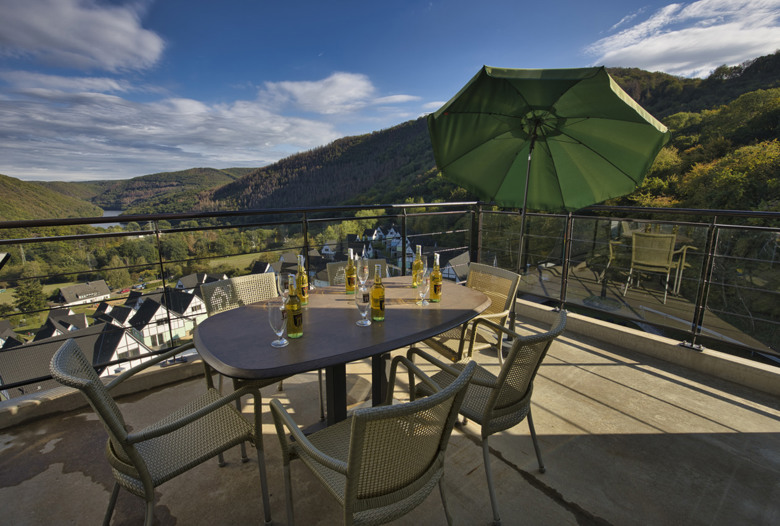 Dormio_Resort_Eifeler_Tor_Penthouse_Staffelsee_Balcony_Heimbacher_Beer_005.jpg