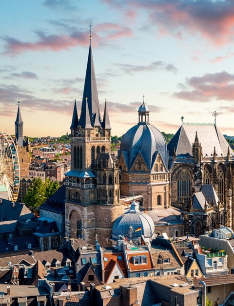Beleef het oude centrum van de prachtige Duitse stad Aken
en bezoek de Dom