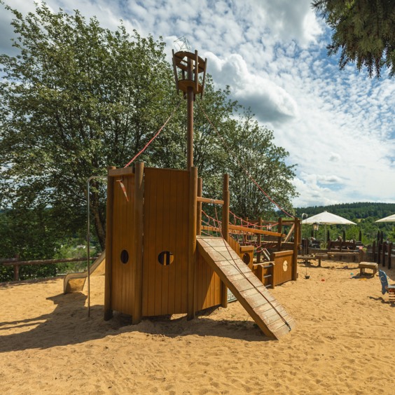 Spielspaß im Außenspielplatz