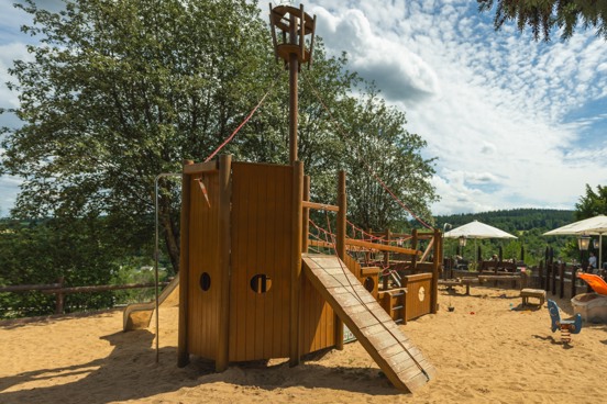 Speelplezier in de buitenspeeltuin