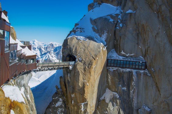 The spectacular viewpoint at Aiguille du Midi