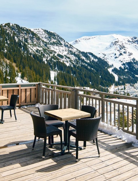 Kulinarische Genüsse mit Panoramablick
über die französischen Alpen
