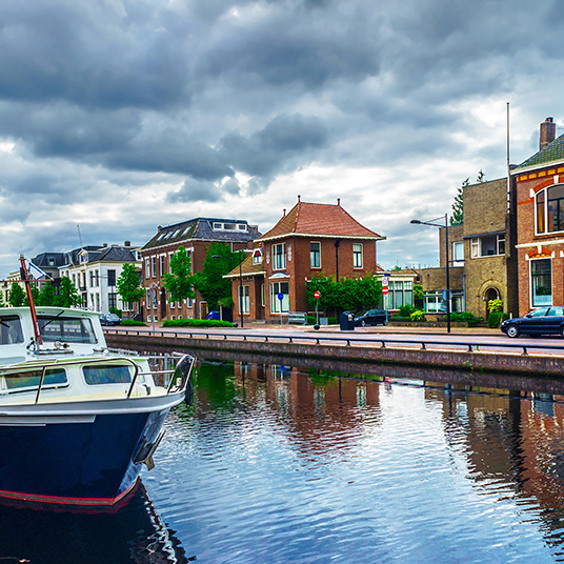 Maak een citytrip naar Assen of Heerenveen