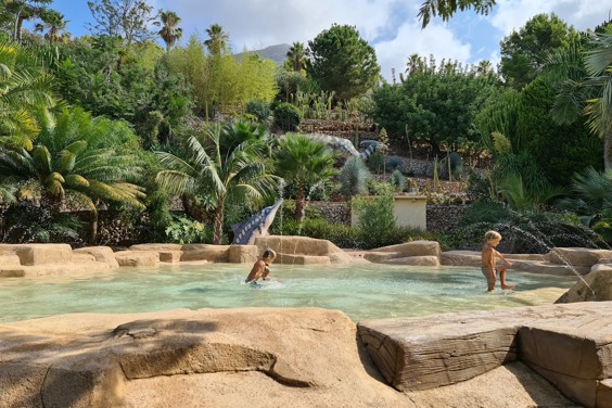 Spectacular theme parks