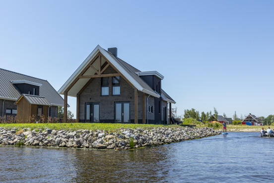 6-persoons watervilla IJsvogel