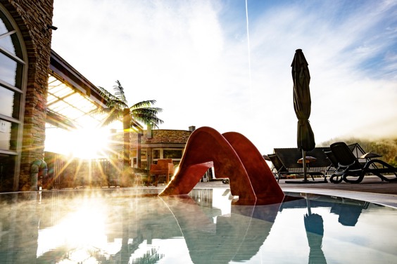 Twee zwembaden en een wellnessgedeelte