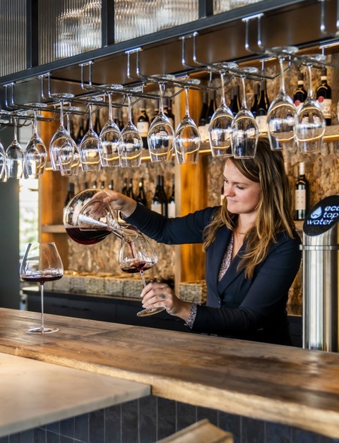 Enjoy sparkling wines and great accommodation
in the most unique wine hotel in the Netherlands
