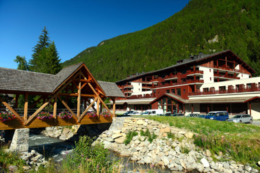Dormio_Resort_Les_Portes_Du_Mont_Blanc_Vallorcine_Resort_Exterior_Summer_031.jpg