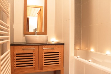 Dormio_Resort_Les_Portes_Du_Mont_Blanc_Vallorcine_Apartment_T4_Bathroom_001.jpg